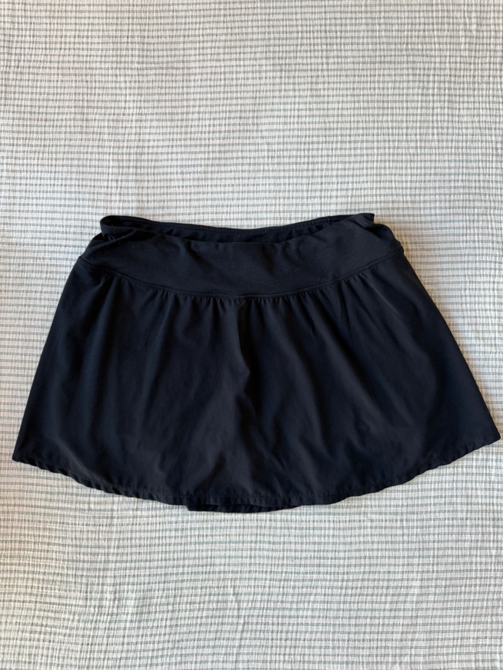 Zella Black Athletic Skirt with zip back key pocket and shorts size Medium